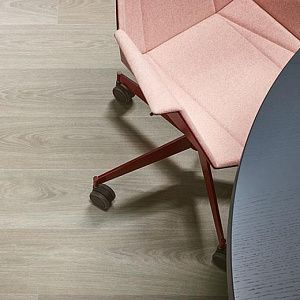 Линолеум Forbo Eternal Wood 13922 bleached timber фото 3 | FLOORDEALER